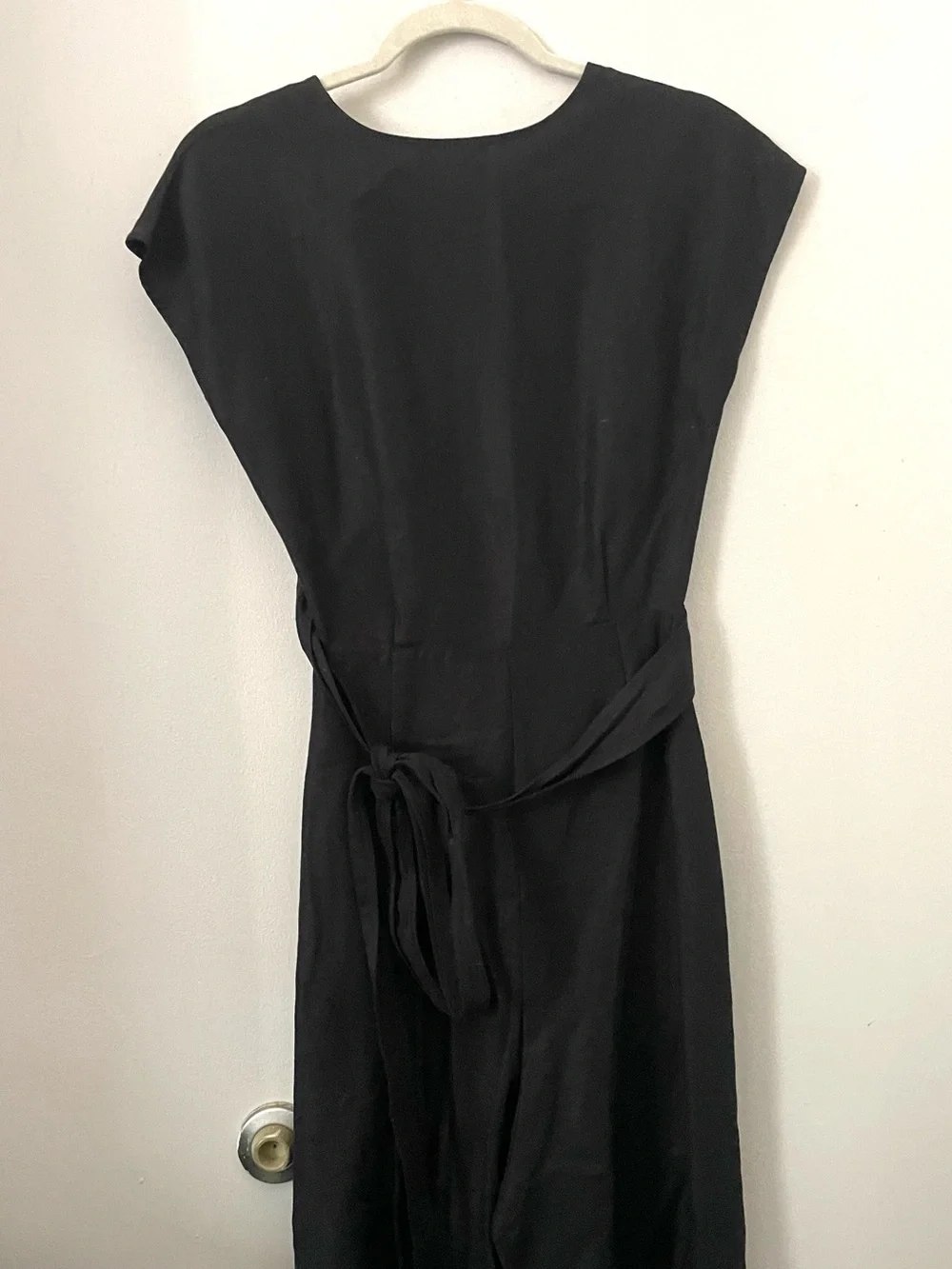 Aritzia Wilfred Black Brax Cutout Wrap Wide Leg Linen Jumpsuit 2